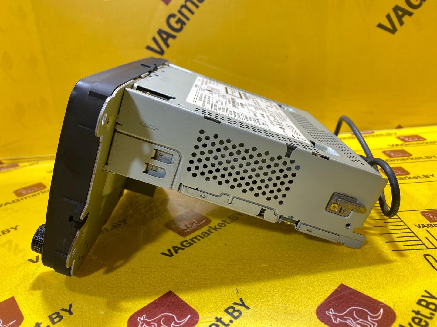 магнитола Volkswagen Caddy 4 поколение 2016, 1.4 л., бензин, 1K8035150D - фото №4