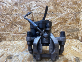 суппорт задний правый Volkswagen Passat B8 2016, 2.0 л., дизель, 3Q0615424