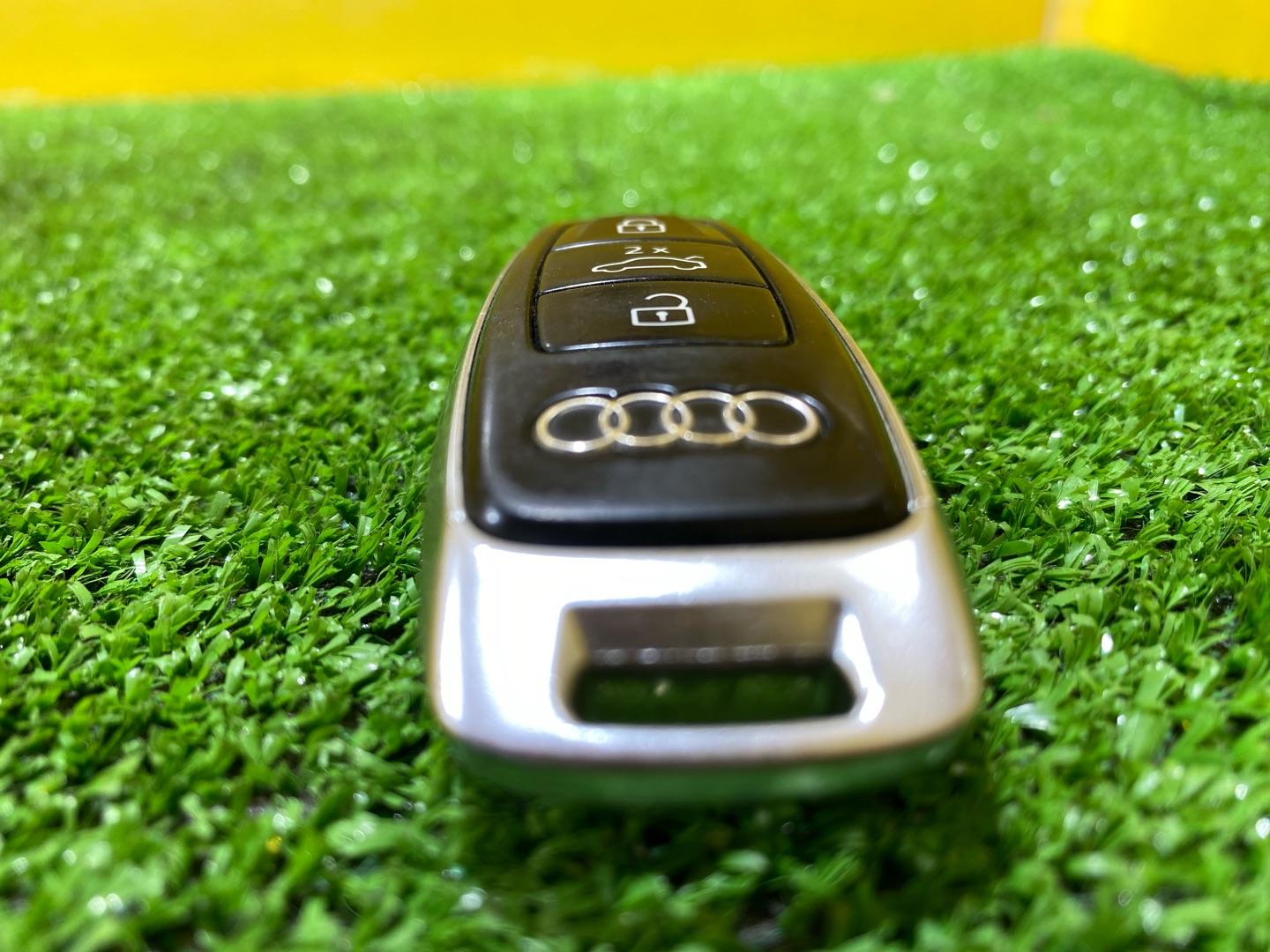 ключ Audi e-tron Sportback 1 поколение 2020, электро, 4N0959754AL - фото №6