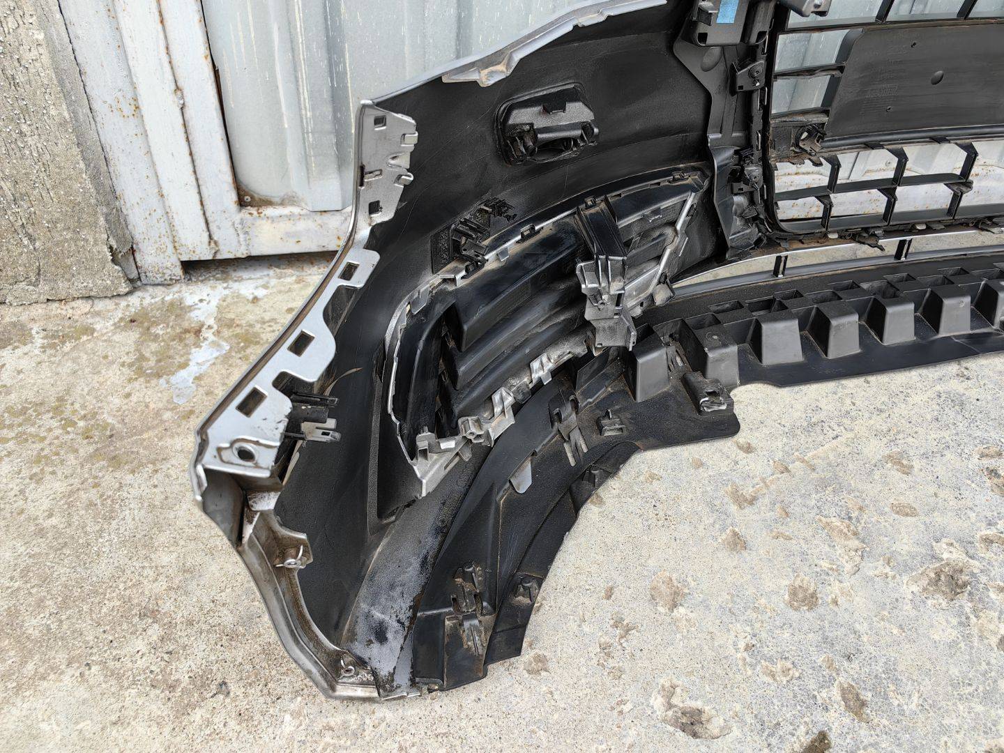 бампер передний Audi A3 8V 2015, 1.4 л., бензин, 8V5807065D, 8V5853651A - фото №11