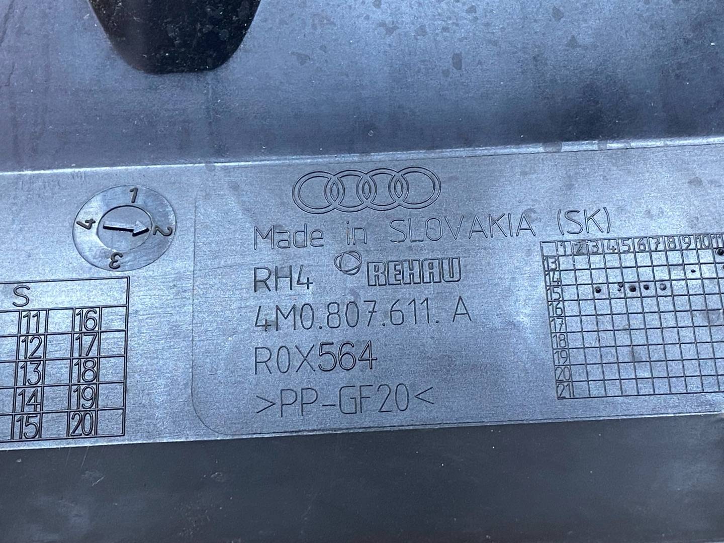 защита бампера (кенгурятник) Audi Q7 4M 2016, 3.0 л., дизель, 4M0807611A - фото №14