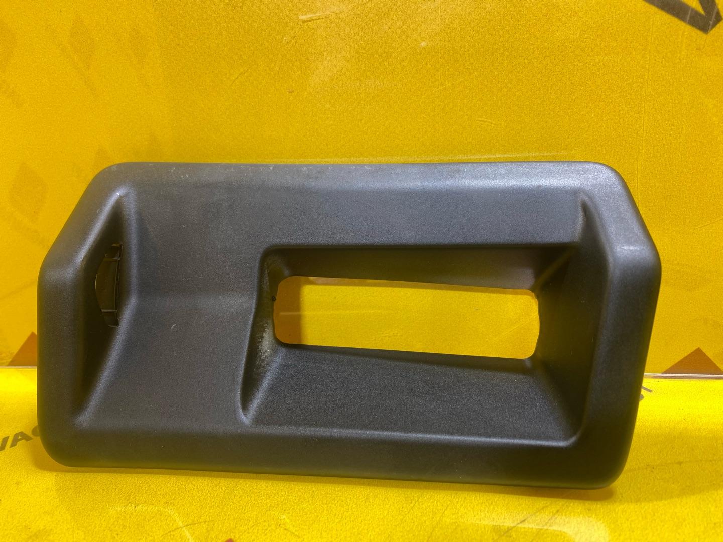 ручка внутренняя Volkswagen Caddy 4 поколение 2018, 2.0 л., дизель, 7E0843642B, 2K0843188C - фото №4