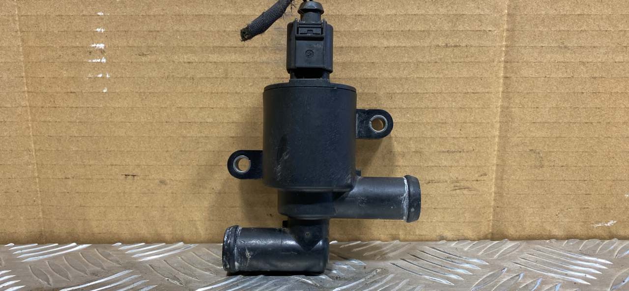 электромагнитный клапан Volkswagen Tiguan 2 поколение 2018, 2.0 л., бензин, 4HO121671D - фото №1