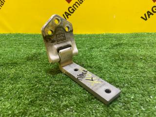 петля двери Volkswagen Caddy 4 поколение 2018, 2.0 л., дизель, 2K5827152