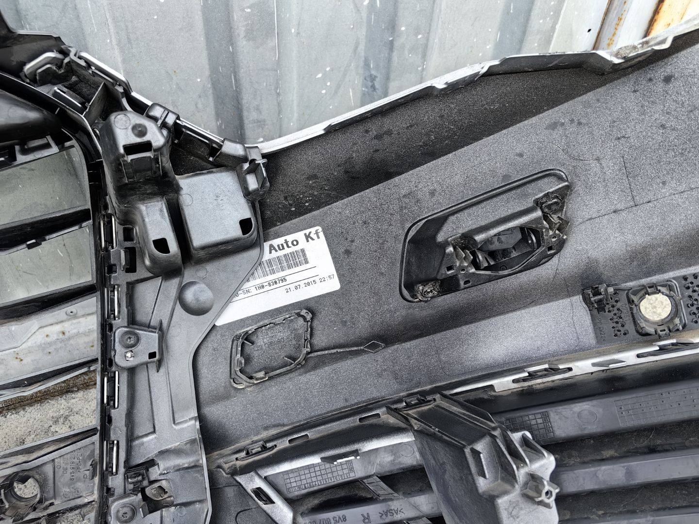 бампер передний Audi A3 8V 2015, 1.4 л., бензин, 8V5807065D, 8V5853651A - фото №13
