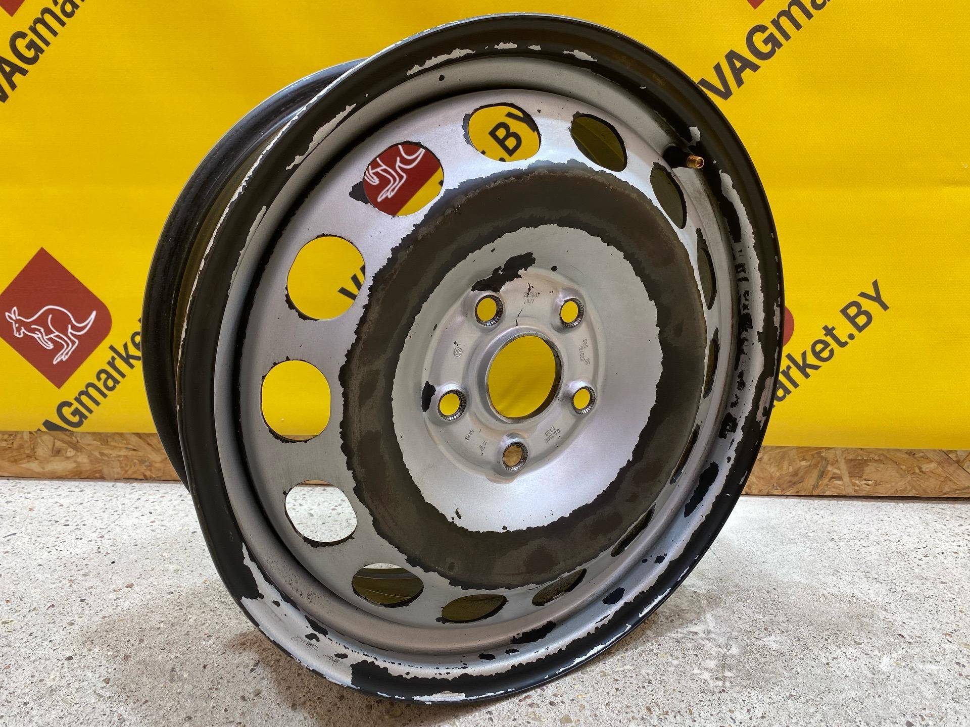 диск литой Volkswagen Caddy 4 поколение 2016, 1.4 л., бензин, 2K3601027
