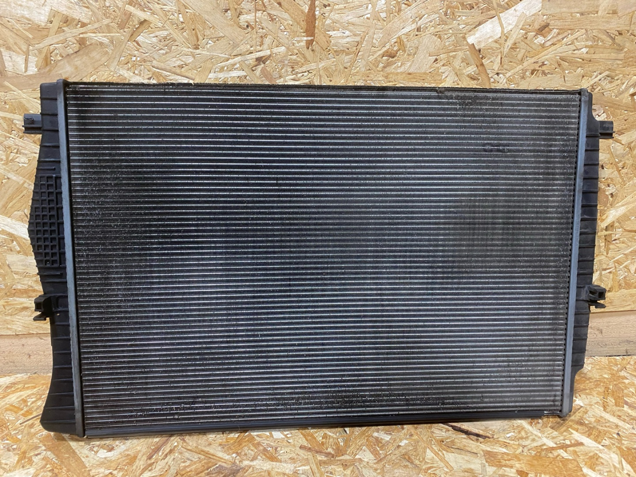 радиатор (основной) Volkswagen Tiguan 2 поколение 2016, 1.4 л., бензин, 5Q0121251EQ - фото №1