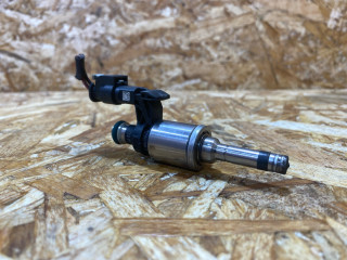 форсунка Audi A3 8V 2015, 1.4 л., бензин, 04E906036Q