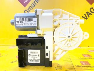 моторчик стеклоподъемника передний левый Volkswagen Caddy 4 поколение 2016, 1.4 л., бензин, 2K5959701A