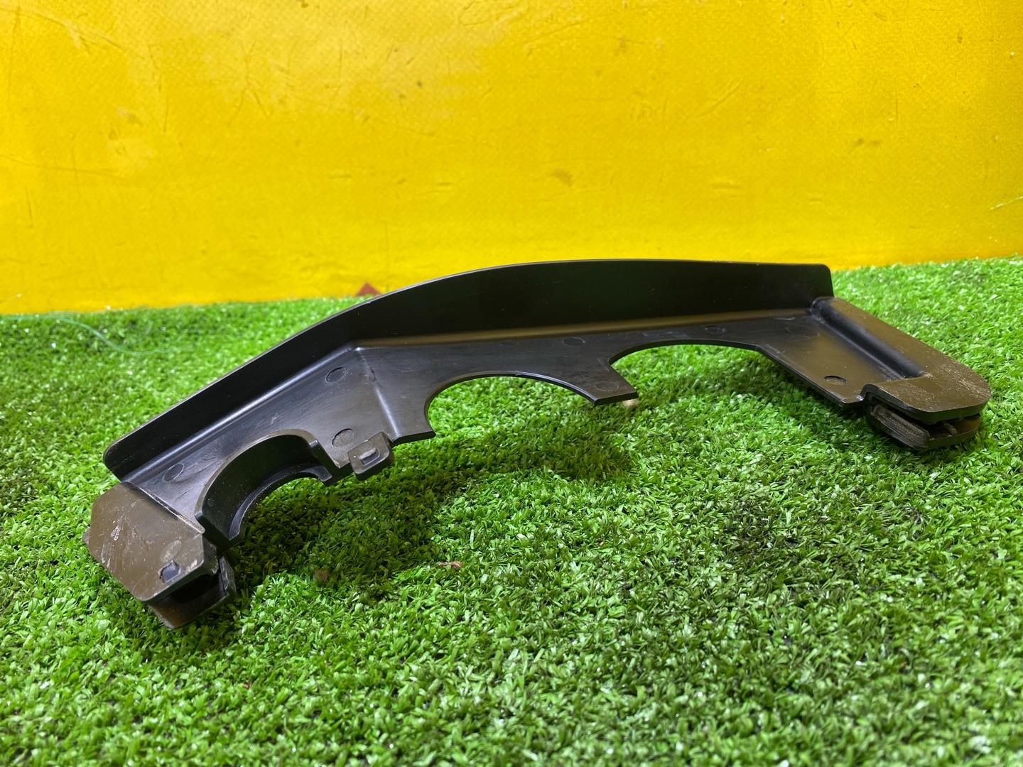 планка под капот Audi e-tron Sportback 1 поколение 2020, электро, 4KE971824F - фото №4