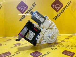 моторчик стеклоподъемника передний левый Volkswagen Caddy 4 поколение 2018, 2.0 л., дизель, 2K5959701A