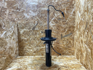 амортизатор передний левый Porsche Macan 1 поколение 2016, 3.0 л., дизель, 95B413031G