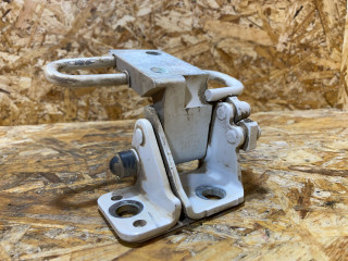 петля двери Volkswagen Passat B7 2014, 2.0 л., дизель, 3C8833411B