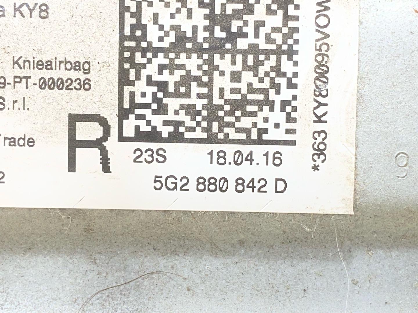 подушка безопасности коленная Skoda Octavia 3 поколение (A7) 2016, 1.8 л., бензин, 5G2880842D - фото №7
