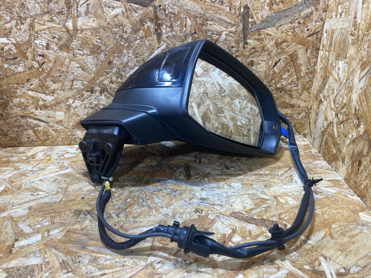 зеркало наружное правое Audi Q7 4M 2016, 3.0 л., дизель, 4M2857410L - фото №1