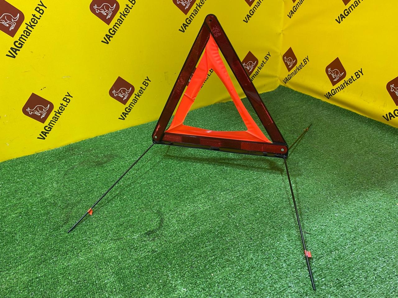 знак аварийной остановки Audi A8 D5 2019, 3.0 л., дизель, 8T0860251 - фото №1