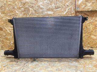 интеркулер Audi Q7 4M 2016, 3.0 л., дизель, 4M0145805C