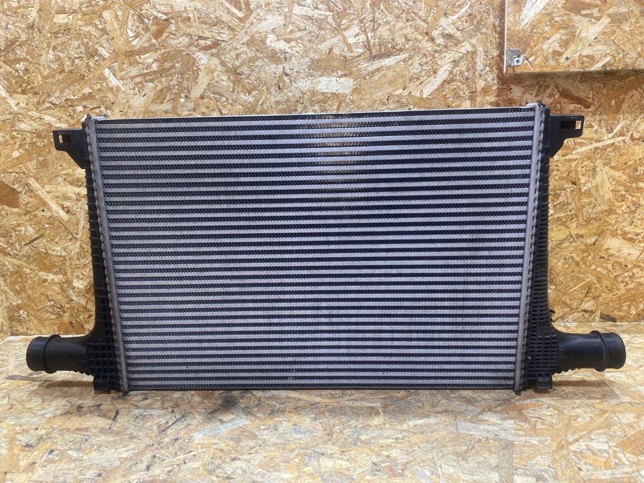 интеркулер Audi Q7 4M 2016, 3.0 л., дизель, 4M0145805C - фото №1