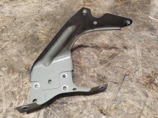 крепление ( кронштейн ) крыла Skoda Karoq 1 поколение 2019, 1.5 л., бензин, 57A821231, 57A821167