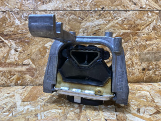 подушка крепления двигателя Volkswagen Passat B8 2016, 2.0 л., дизель, 3Q0199262J