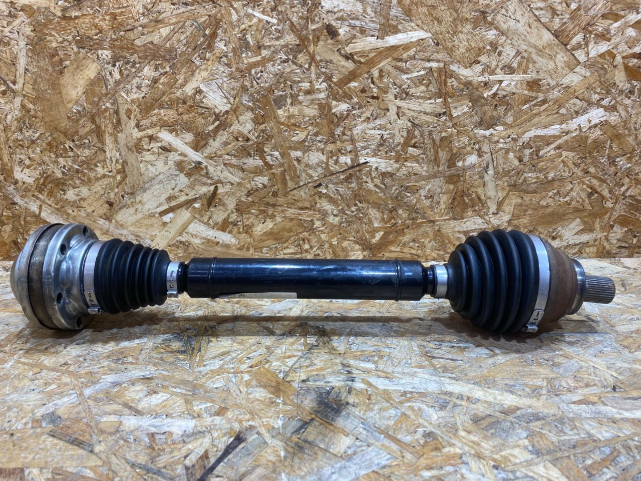 полуось передняя правая (приводной вал, ШРУС) Volkswagen Golf Alltrack 7 поколение 2017, 1.8 л., бензин, 5Q0407272K - фото №1