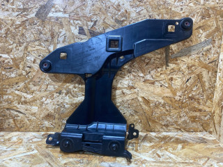 крепление фары левой Porsche Macan 1 поколение 2016, 3.0 л., дизель, 95B941121B