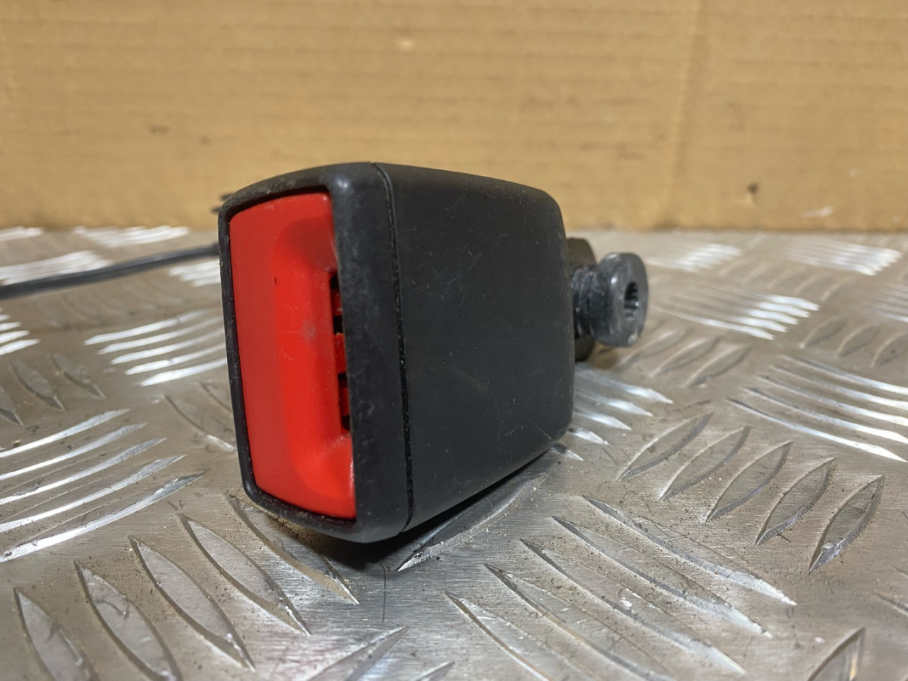 ремень безопасности Volkswagen Touareg 3 поколение 2019, 3.0 л., дизель, 760857753D - фото №1