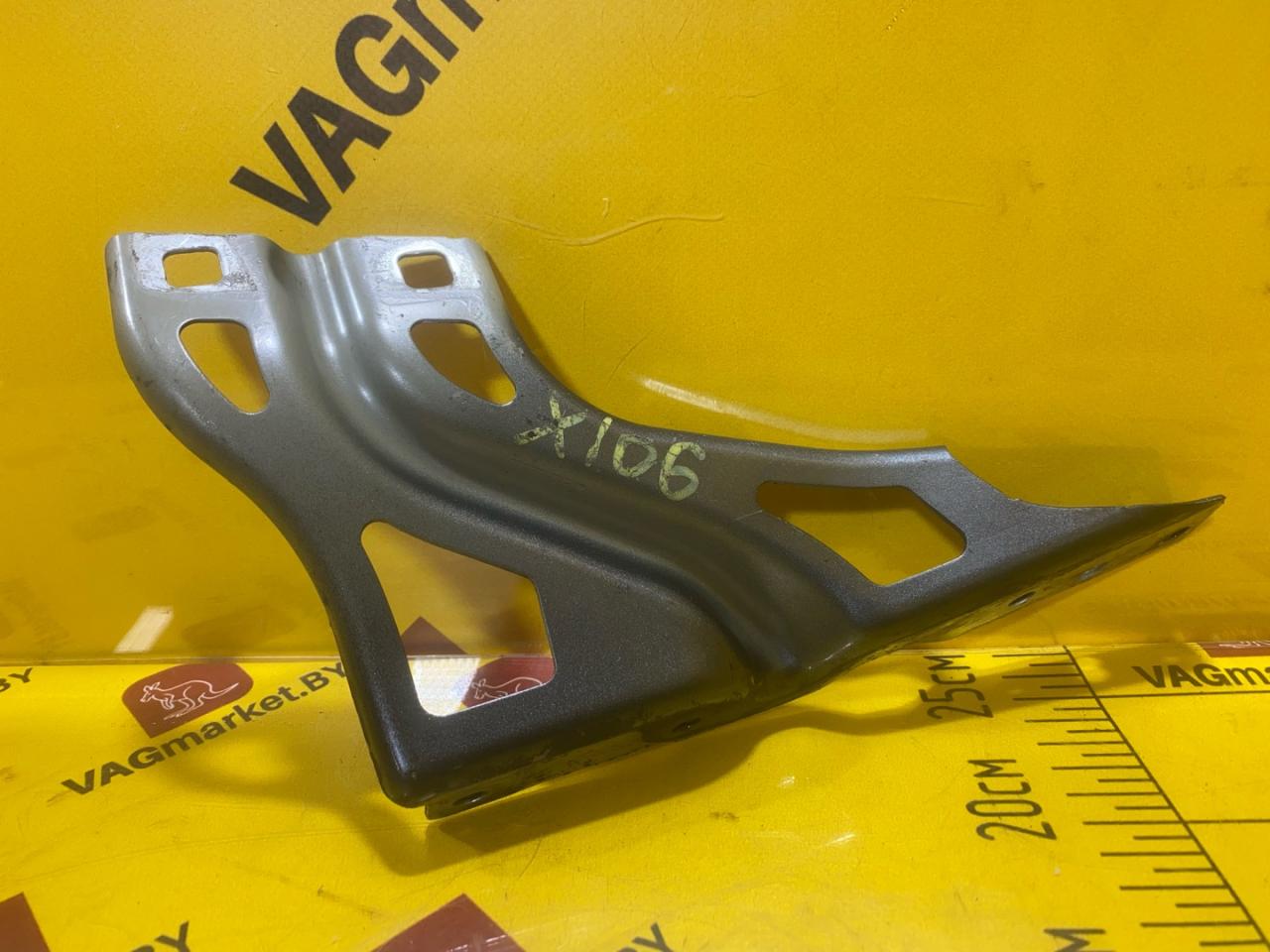 крепление ( кронштейн ) крыла Audi Q3 8U 2012, 2.0 л., бензин, 8U0821135 - фото №1