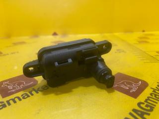 активатор замка крышки топливного бака Volkswagen Tiguan 2 поколение 2016, 2.0 л., бензин, 8V0862159