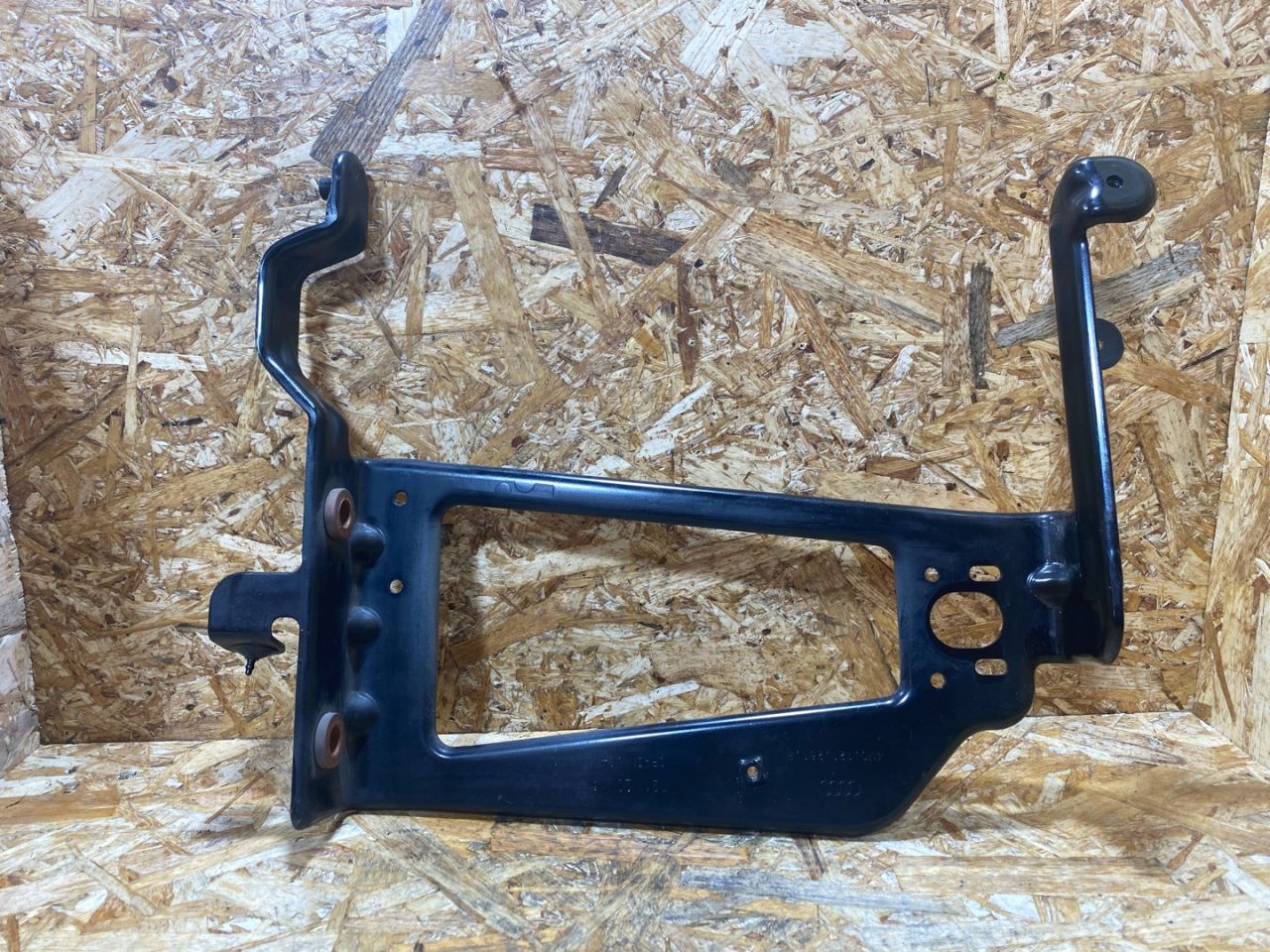 кронштейн радиатора Audi Q7 4M 2016, 3.0 л., дизель, 4M0121261R - фото №1