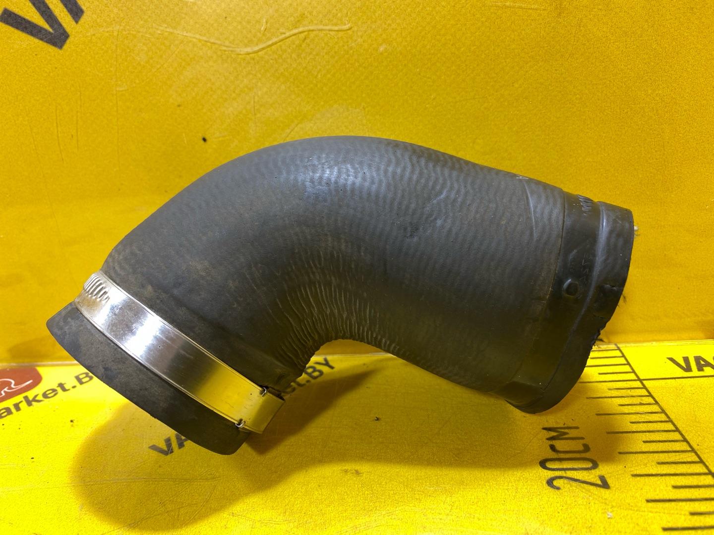 патрубок интеркулера Audi Q3 8U 2012, 2.0 л., бензин, 5N0145833A - фото №4
