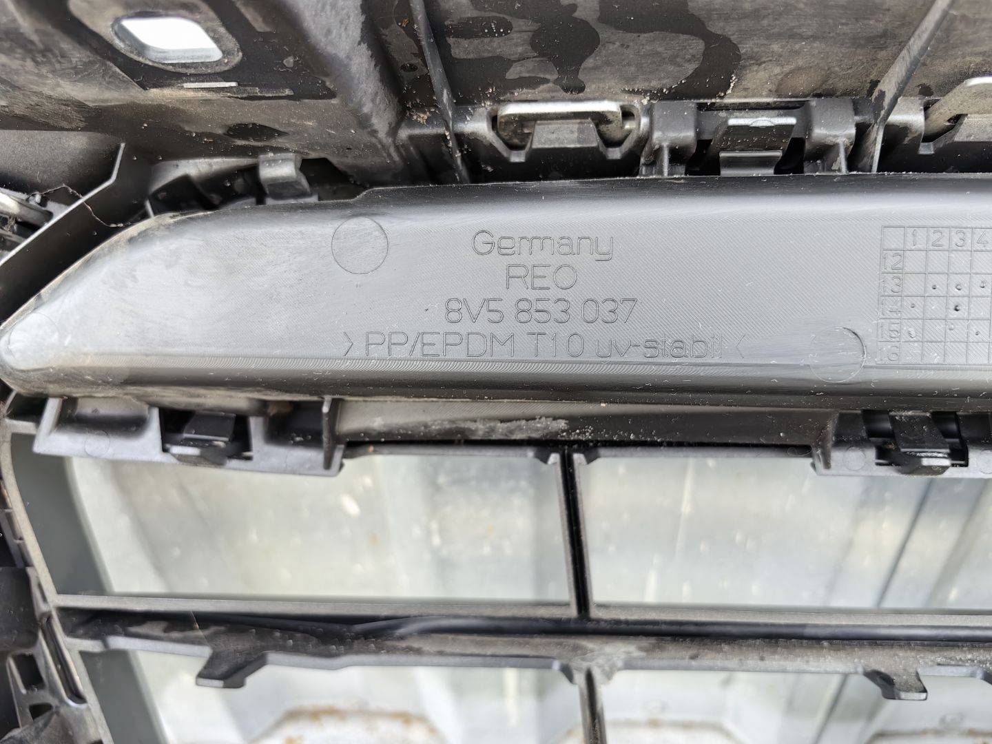 бампер передний Audi A3 8V 2015, 1.4 л., бензин, 8V5807065D, 8V5853651A - фото №20