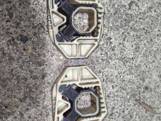 кронштейн радиатора Volkswagen Passat B7 2011, 2.0 л., дизель, 1K0121367P