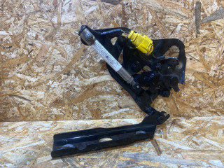 петля капота левая Audi Q7 4M 2016, 3.0 л., дизель, 4M0823301A