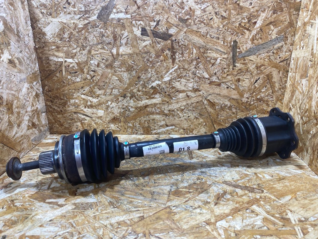 полуось передняя левая (приводной вал, ШРУС) Audi Q7 4M 2016, 3.0 л., дизель, 4M0407271 - фото №1