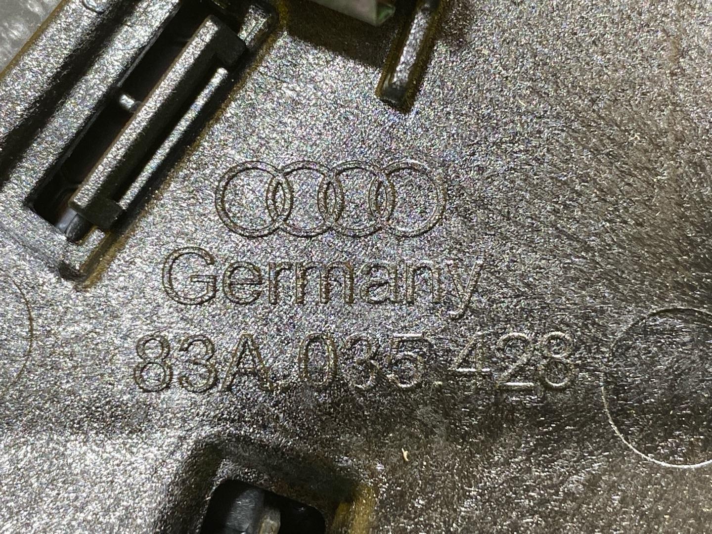 Накладка (сетка) динамика Audi Q3 Sportback F3 2021, 2.0 л., бензин, 83A035427, 83A035428 - фото №9