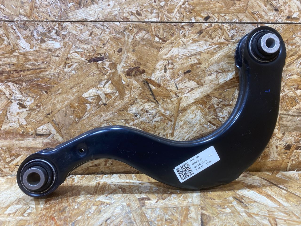 рычаг задний Volkswagen Passat B8 2016, 2.0 л., дизель, 5Q0505323D - фото №1