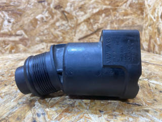 фланец (другие) Volkswagen Transporter T6 2018, 2.0 л., дизель, 03L131111J