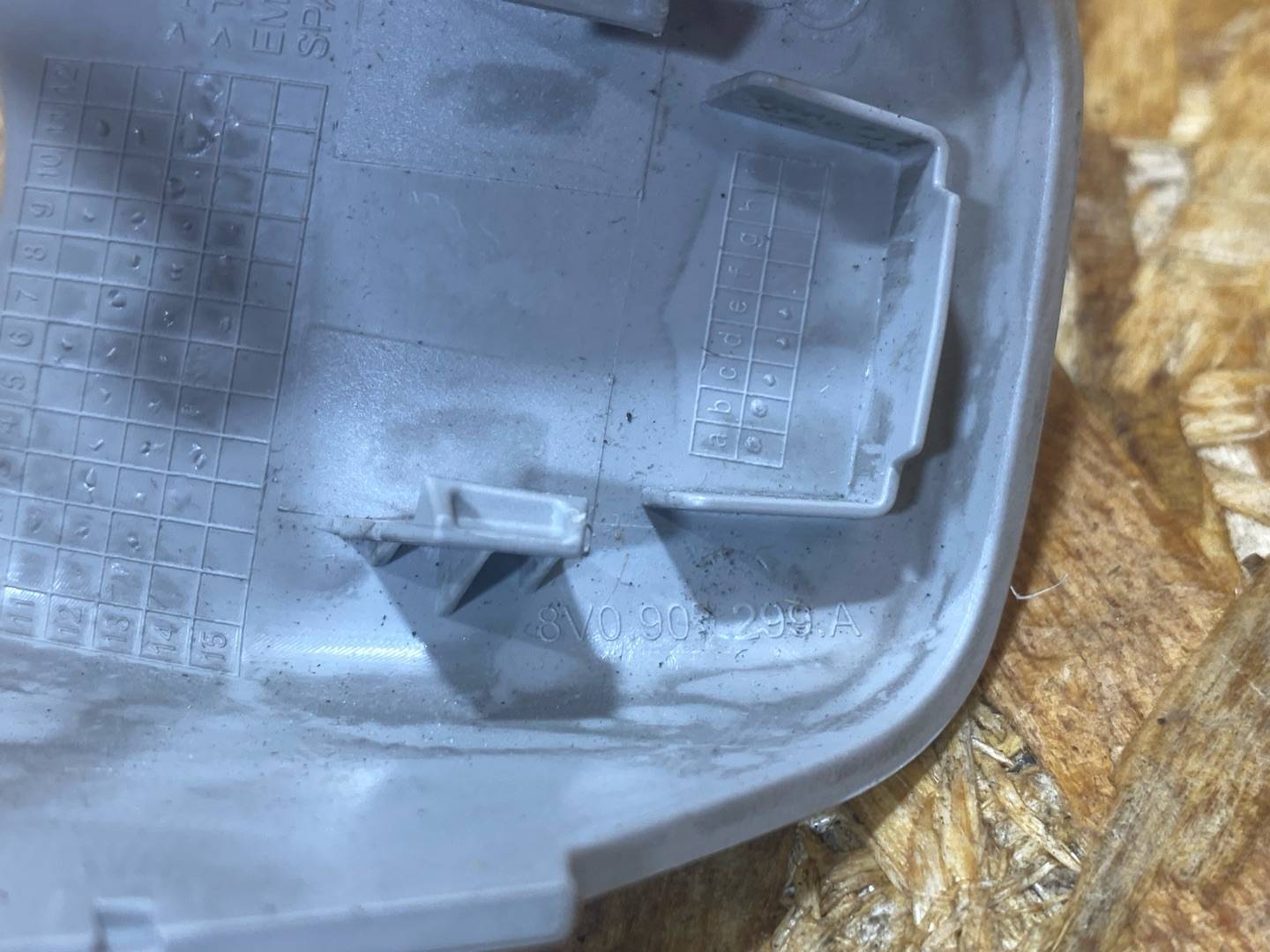 накладка зеркала внутреннего Audi A3 8V 2015, 1.4 л., бензин, 8V0907299A - фото №11