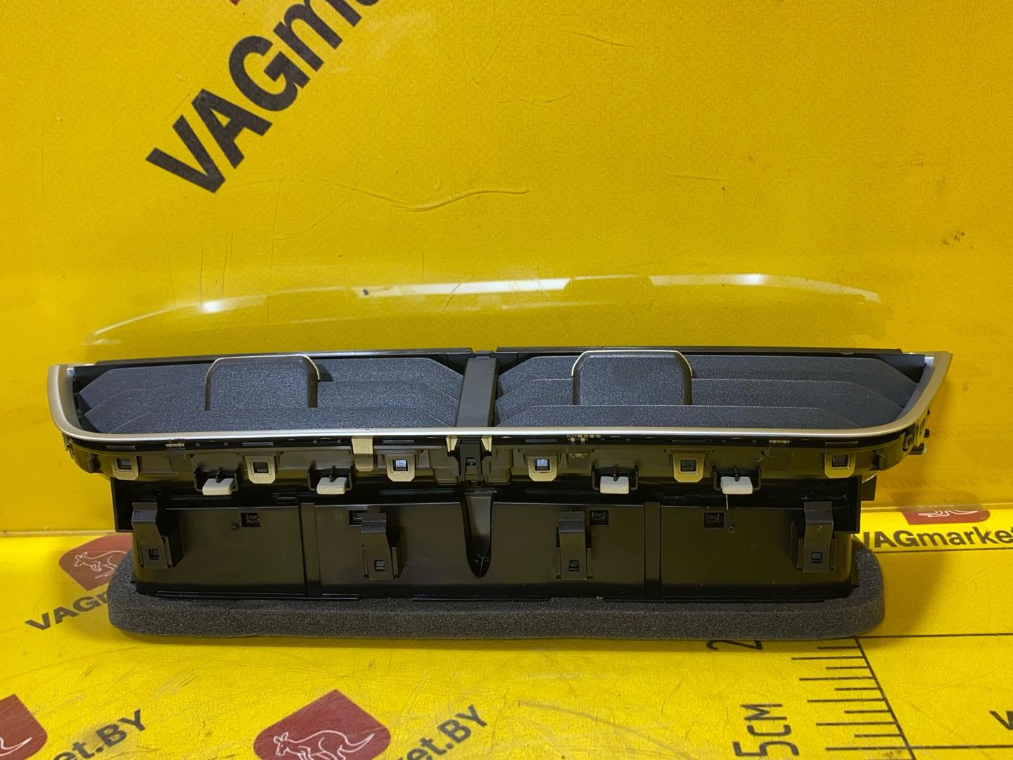дефлектор обдува салона Volkswagen T-Roc 1 поколение 2022, 2.0 л., бензин, 2GA819728H - фото №5