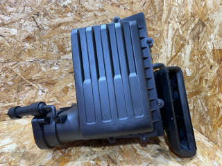 корпус воздушного фильтра Volkswagen Passat B8 2016, 2.0 л., дизель, 5Q0129607AA