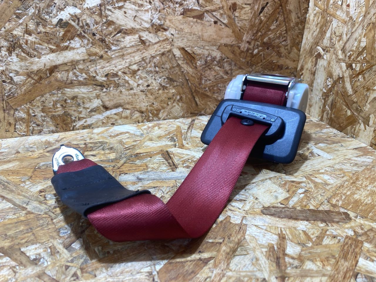 ремень безопасности Porsche Macan 1 поколение 2016, 3.0 л., дизель, 95B857807 - фото №1