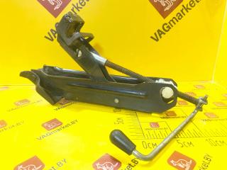 домкрат Volkswagen Caddy 4 поколение 2016, 1.4 л., бензин, 2K0011031H