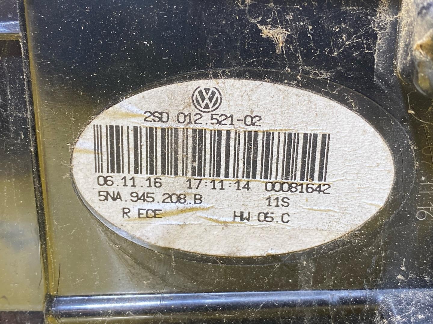 фонарь задний правый Volkswagen Tiguan 2 поколение 2016, 2.0 л., бензин, 5NA945208B - фото №9