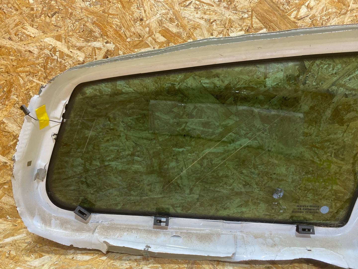 стекло кузовное боковое левое Volkswagen Passat B7 2014, 2.0 л., дизель, 3AF845297AG - фото №6