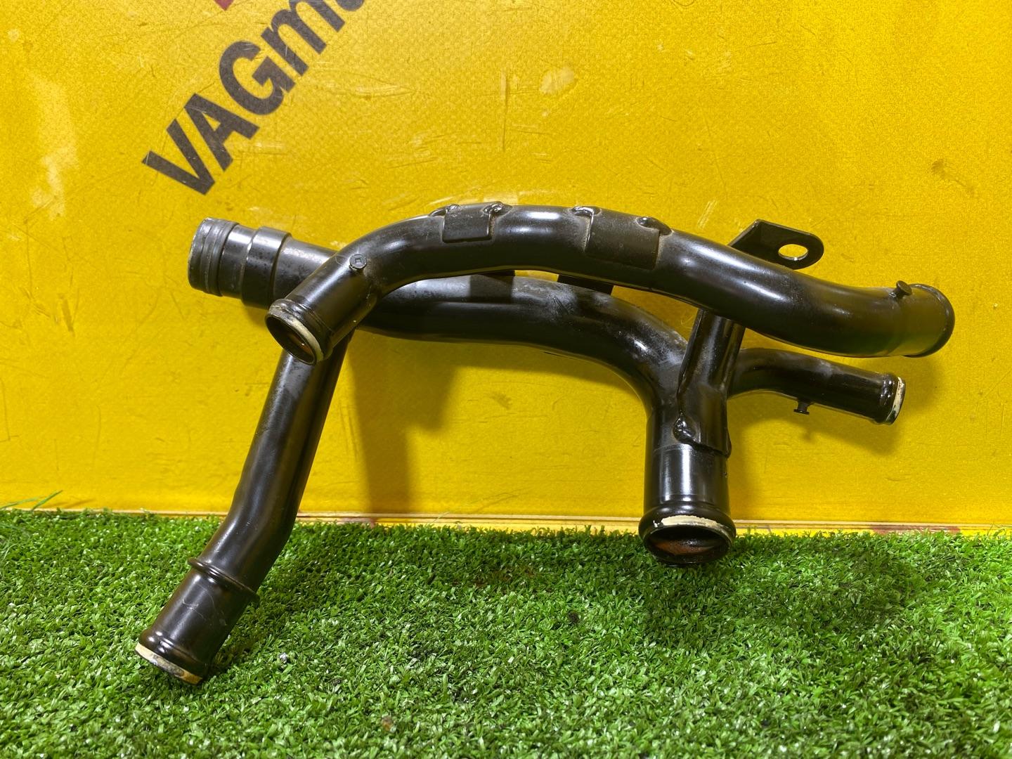 трубка охлаждающей жидкости Volkswagen Amarok 1 поколение 2H 2012, 2.0 л., дизель, 03L121049G - фото №6