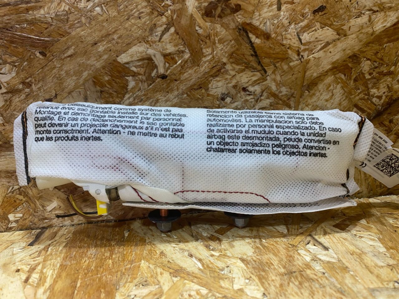 подушка безопасности сиденья Volkswagen Passat B8 2016, 2.0 л., дизель, 3G0880442D - фото №1