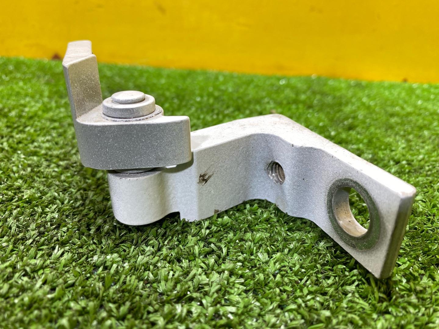 петля двери Audi Q3 Sportback F3 2021, 2.0 л., бензин, 8W0833404A - фото №4