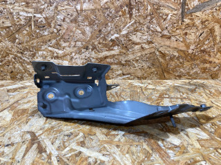 крепление ( кронштейн ) крыла Audi Q5 FY 2018, 2.0 л., дизель, 80A821136A