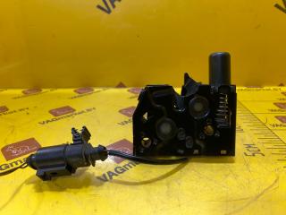 замок капота Audi Q3 8U 2012, 2.0 л., бензин, 8U0823509